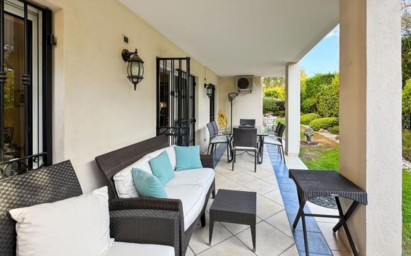 Appartement à vendre    4 pièces • 95 m2 Antibes