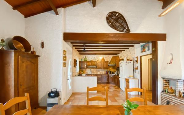 Maison à vendre    3 pièces •  Castelculier