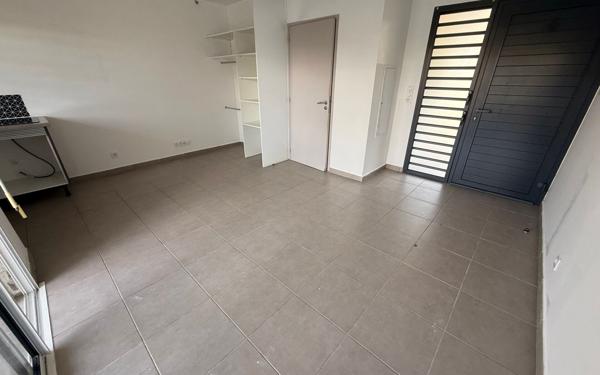 Appartement à vendre    1 pièce •  Remire-Montjoly