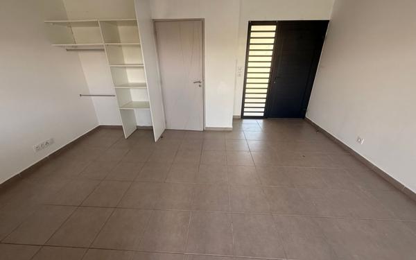 Appartement à vendre    1 pièce •  Remire-Montjoly