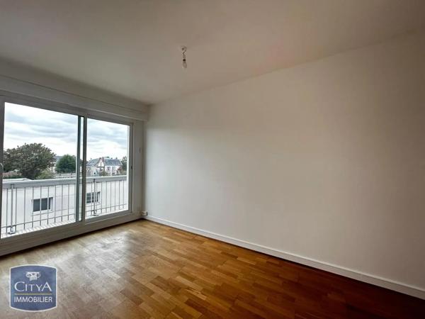 Appartement à louer 5 pièces 110.37m² Chartres (28000)