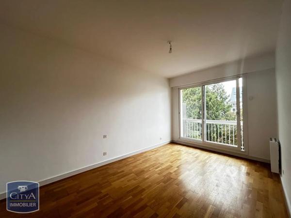 Appartement à louer 5 pièces 110.37m² Chartres (28000)