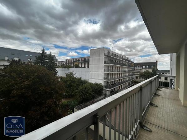 Appartement à louer 5 pièces 110.37m² Chartres (28000)