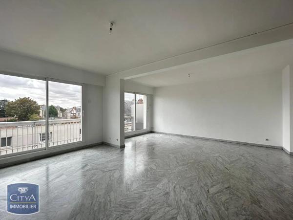 Appartement à louer 5 pièces 110.37m² Chartres (28000)