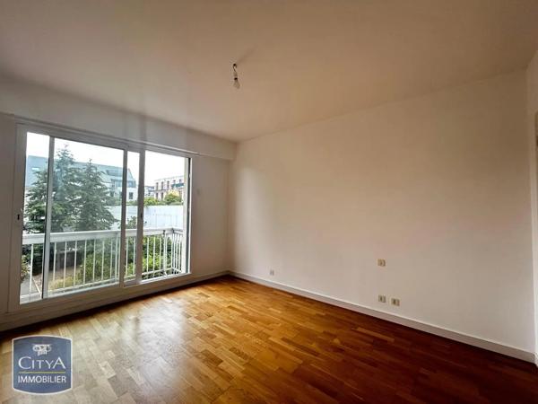 Appartement à louer 5 pièces 110.37m² Chartres (28000)