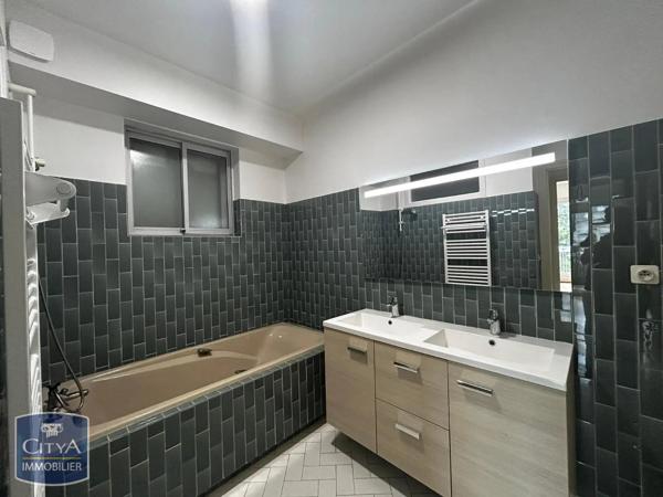 Appartement à louer 5 pièces 110.37m² Chartres (28000)