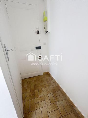 2 pièces 33 m2 proche du métro Mairie de montreuil (ligne 9)