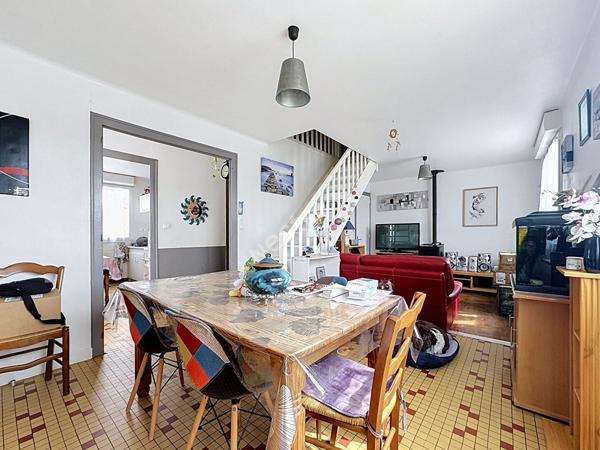 Maison à vendre à Saint Laurent Des Autels - 3 chambres, sous-sol et jardin