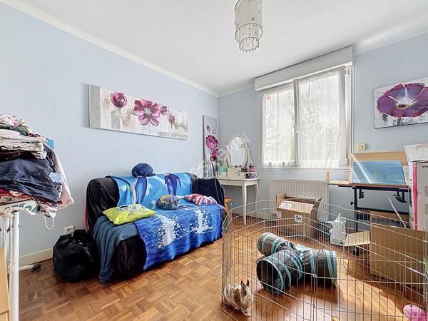 Maison à vendre à Saint Laurent Des Autels - 3 chambres, sous-sol et jardin