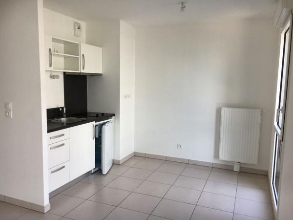Appartement à louer Nantes : 1 pièces, 31m² avec 0 chambre(s) à 520€ - AJP Immobilier Nantes Est