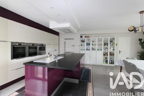 Maison à vendre 9 pièces 220 m² Rambouillet