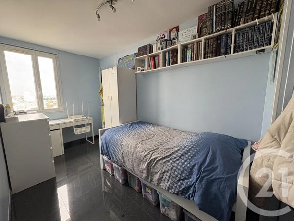 Appartement F4 à vendre  4 pièces - 77,14 m 2   PARIS  - 75019