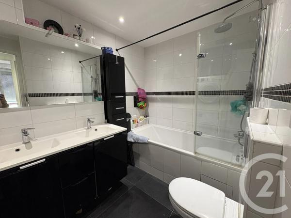 Appartement F4 à vendre  4 pièces - 77,14 m 2   PARIS  - 75019