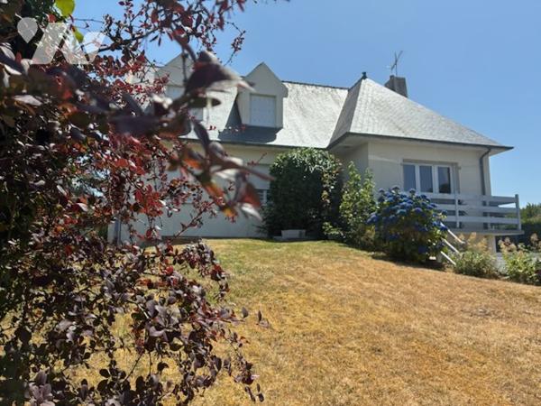 Maison à vendre Val d'Anast en Ille-et-Vilaine (35), commerces et écoles à pieds
