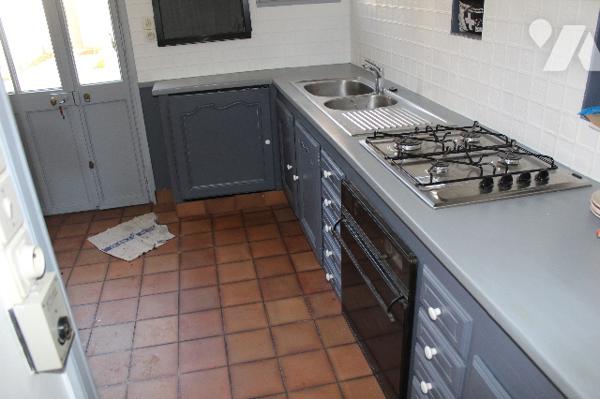 Immeuble centre ville  avec habitation principale et deux appartements.