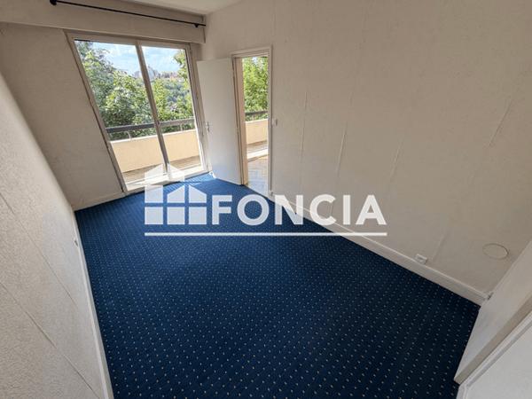 Location Appartement 2 pièces 49.67 m² - 6 RUE SAINT HILAIRE Poitiers 86000