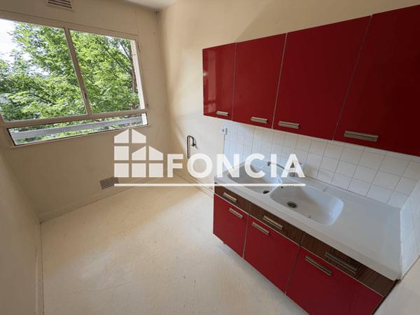 Location Appartement 2 pièces 49.67 m² - 6 RUE SAINT HILAIRE Poitiers 86000