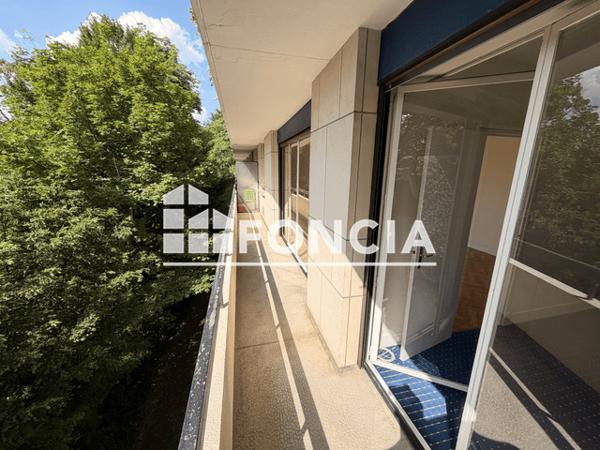 Location Appartement 2 pièces 49.67 m² - 6 RUE SAINT HILAIRE Poitiers 86000