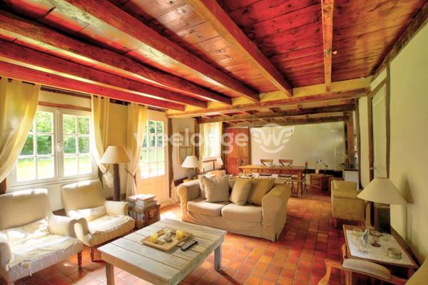 Maison à vendre 12 pièces de 326 m² à Lisieux