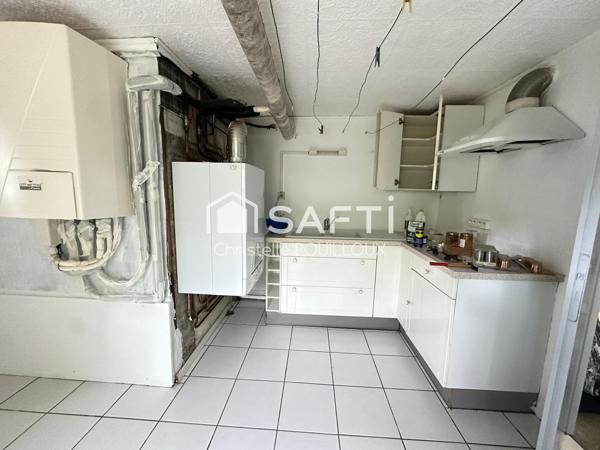 Maison individuelle familiale avec sous-sol aménagé et grand garage