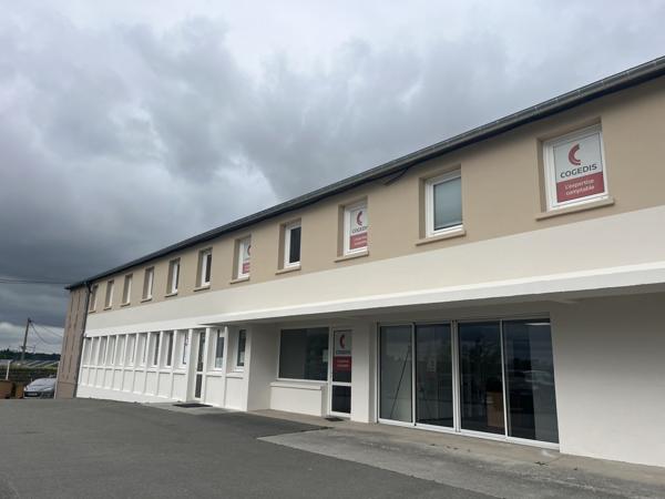 Bureaux et espace atelier à MAYENNE