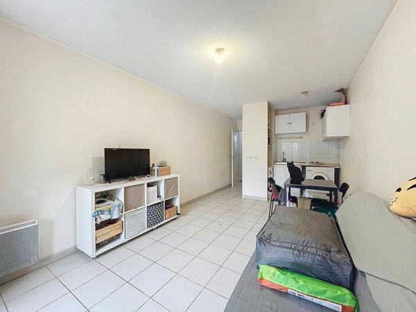 Appartement à vendre    1 pièce • 27 m2    La Seyne-sur-Mer