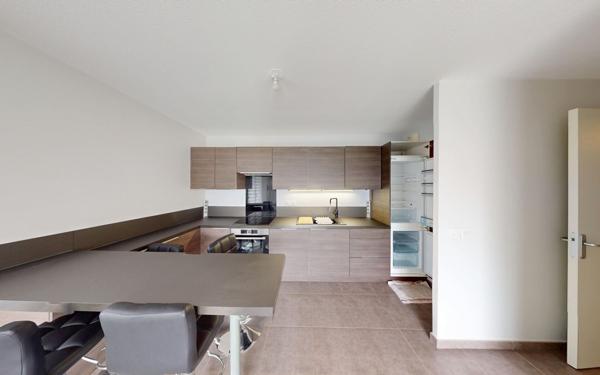 Appartement à louer    3 pièces •  Vaulx-en-Velin