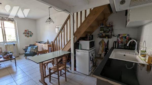 MARSEILLE 13006 Notre Dame Du Mont - T2/3 45 m² habitables, 2ème et dernier étage, vue d'exception