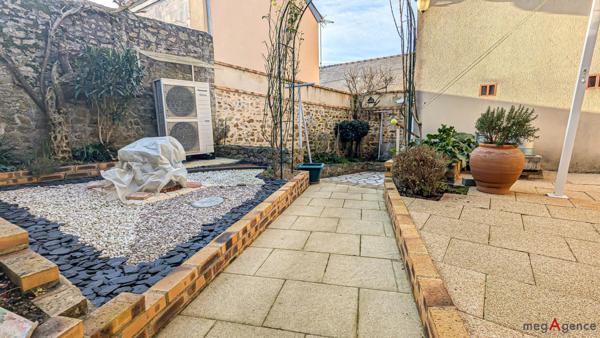 Maison à SABLE-SUR-SARTHE, 72300 - 5 pièces 120m²