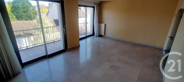 Appartement F4 à vendre  4 pièces - 94,12 m 2   LONS LE SAUNIER  - 39