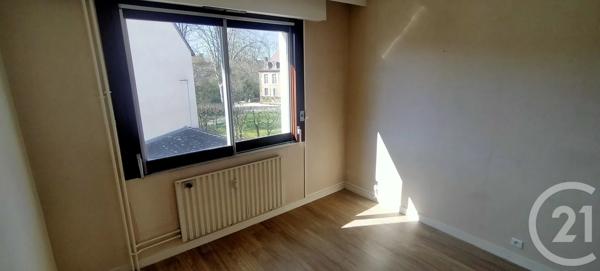 Appartement F4 à vendre  4 pièces - 94,12 m 2   LONS LE SAUNIER  - 39