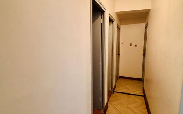 Appartement à vendre    5 pièces • 85,70 m2 Largentière