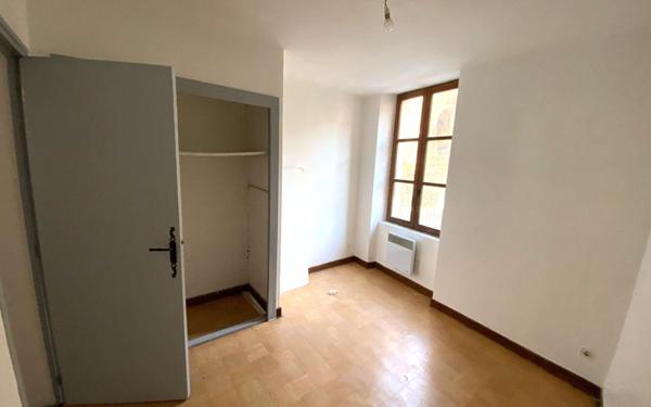 Appartement à vendre    5 pièces • 85,70 m2 Largentière