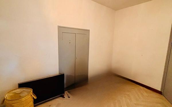 Appartement à vendre    5 pièces • 85,70 m2 Largentière