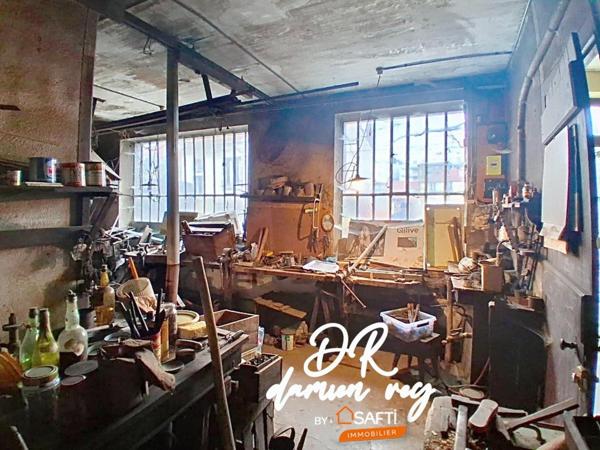 Idéal investisseurs, marchands, promoteurs, maison de ville à transformer, 3 logements possibles