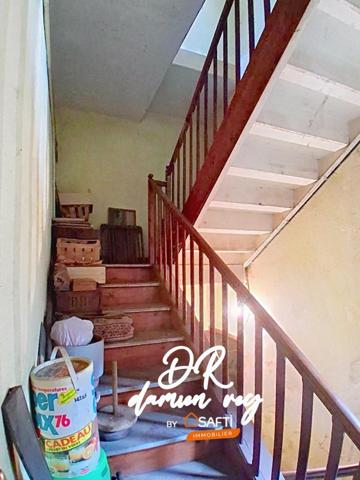 Idéal investisseurs, marchands, promoteurs, maison de ville à transformer, 3 logements possibles