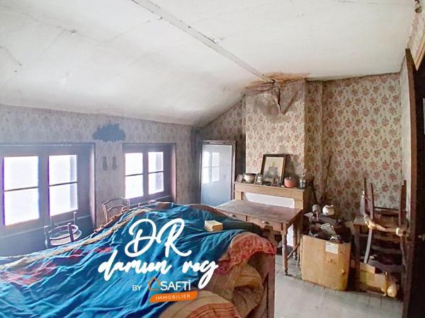 Idéal investisseurs, marchands, promoteurs, maison de ville à transformer, 3 logements possibles