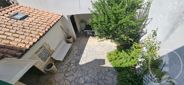 Maison de charme au cœur du village.