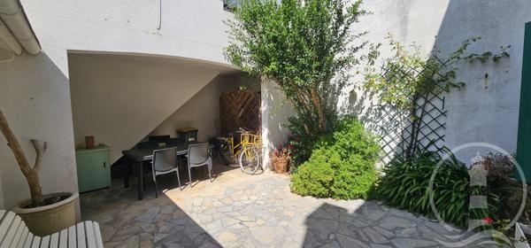 Maison de charme au cœur du village.