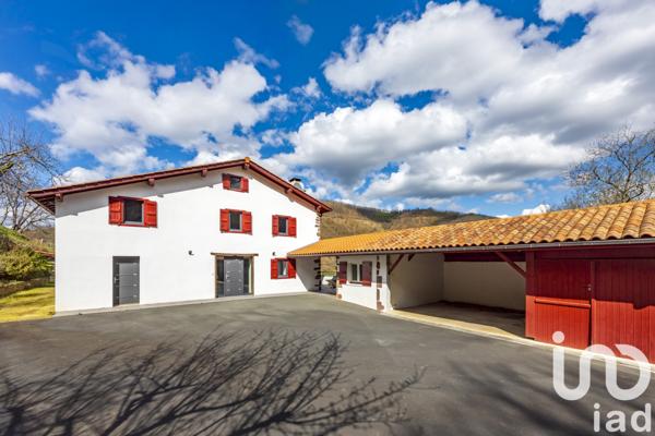 Maison à vendre 5 pièces 240 m² Saint-Martin-d'Arrossa