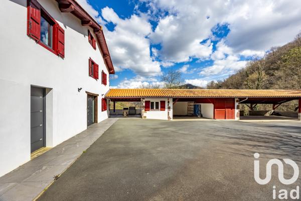 Maison à vendre 5 pièces 240 m² Saint-Martin-d'Arrossa