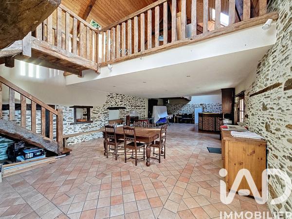 Maison à vendre 10 pièces 329,75 m² Châteaugiron