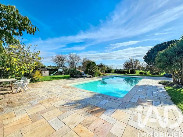 Maison à vendre 10 pièces 329,75 m² Châteaugiron