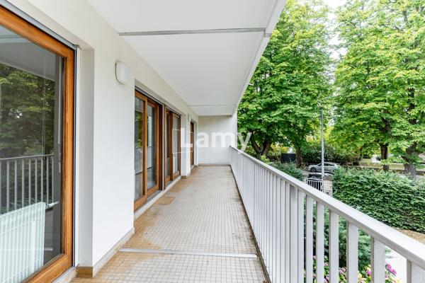 Parking + parking + appartement