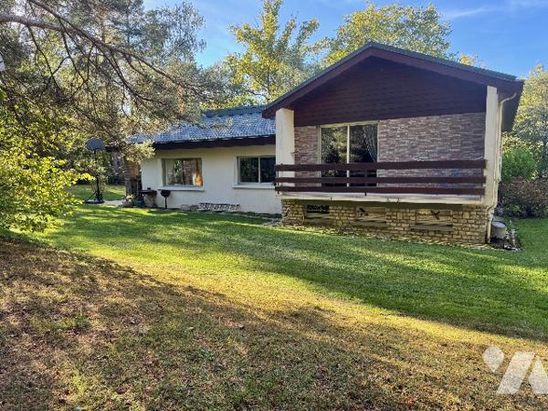 Maison contemporaine dans un cadre verdoyant