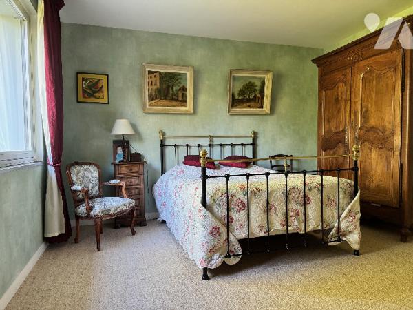 Maison contemporaine dans un cadre verdoyant