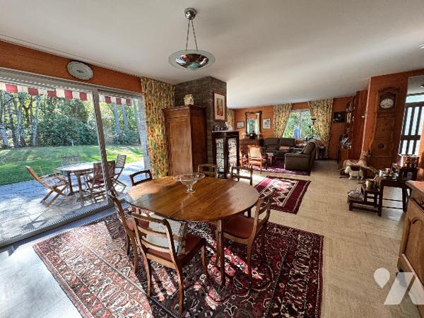 Maison contemporaine dans un cadre verdoyant