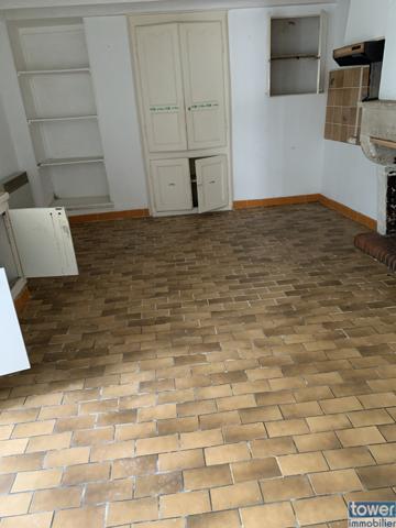 17160 THORS - Maison 3 pièces de 70 m² .