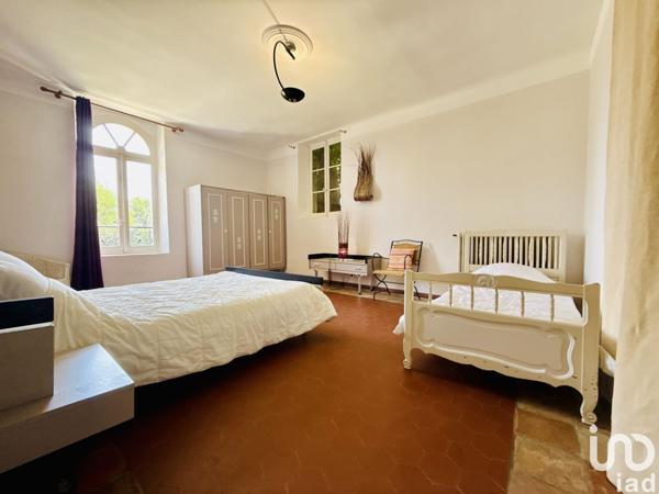 Maison à vendre 11 pièces 1 000 m² Entraigues-sur-la-Sorgue