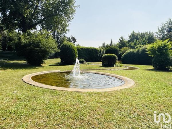 Maison à vendre 11 pièces 1 000 m² Entraigues-sur-la-Sorgue